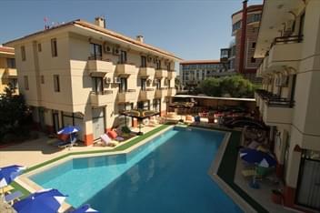 Kanarya Otel Çeşme Çeşme